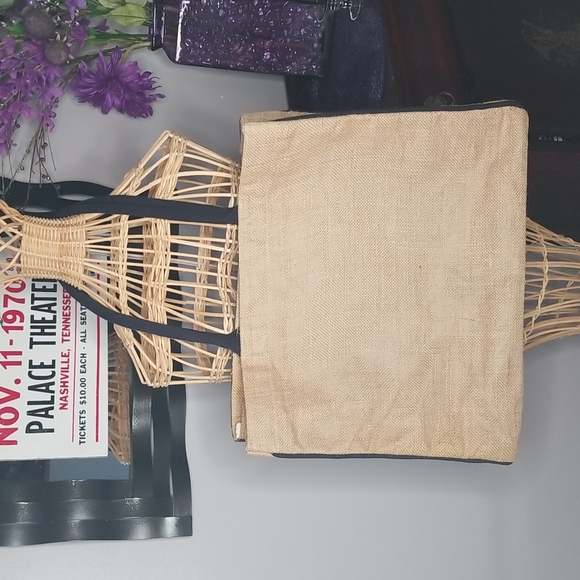 Mona B Eco friendly Americana Stars and Stripes Burlap Tote Bag - Picture 2 of 9